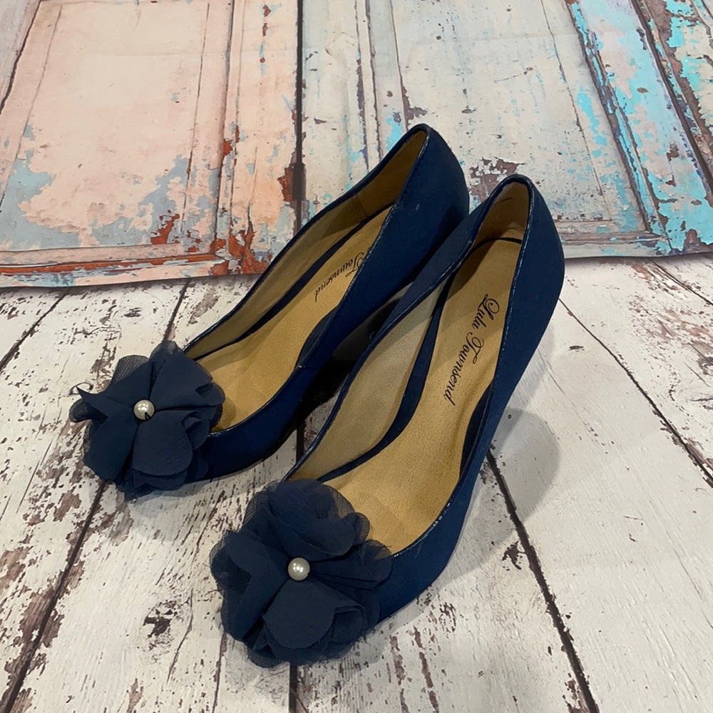 Lulu Townsend navy peep toe wedges, sz 7W